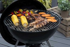 How to Start a BBQ – A Beginner Guide | Robert Dyas